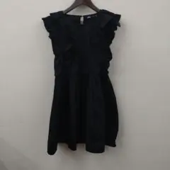(14)ZARA フリル付き黒ノースリーブひざ丈ワンピース