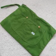 Lee グリーン クラッチバッグ ポケット付き