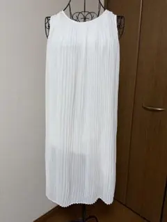BANANA REPUBLICホワイト ノースリーブ プリーツ ワンピース