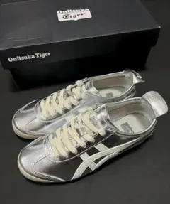 Mexico 66 新品未使用のシルバーのメンズ・レディーススニーカー