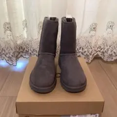 【新品未使用】UGG CLASSIC SHORT II GREY 24cm