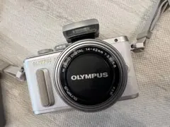 OLYMPUS PEN E-P2 パンケーキレンズセット＋ストラップ※プロフ必読