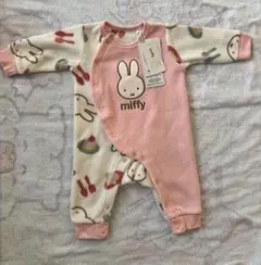 新品未使用✨ミッフィー フリースロンパース 新生児　赤ちゃん　ピンク　60~70