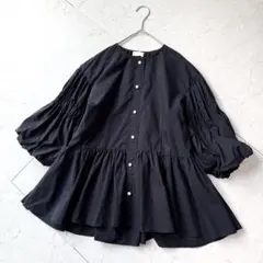 新品未使用 イスタイーレ ista-ire リネン ペプラム フリル ブラウス
