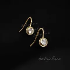 シンプルなデザイン✦.°】変形凹凸小粒パール ピアス/イヤリング
