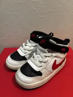 NIKE キッズ スニーカー ホワイト ブラック レッド　13cm