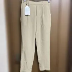 SHOO・LA・RUE ストレッチテーパードパンツ ベージュ Sサイズのサムネイル