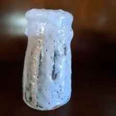 な*ち様 白い陶器製円筒形花瓶