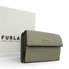 未使用級】 フルラ FURLA 二つ折り財布 現行 グレー グリーン系 - メルカリ