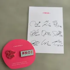 TWICE ピンバッジ 2個セット