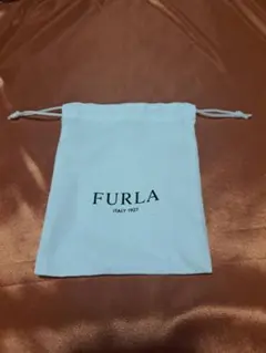 未使用 美品 フルラ FURLA 巾着