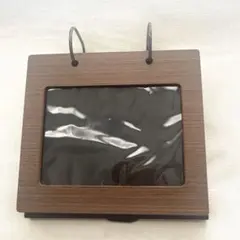 ブラウン木製スタンド付きフォトフレーム