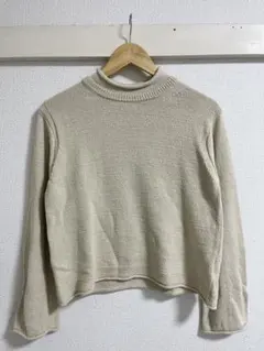 【美品】パラスパレス　ベージュニットのサムネイル