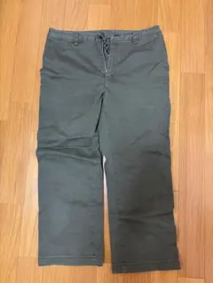 オリーブグリーン カジュアルパンツ　UNIQLOユニクロ