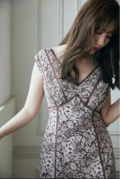 【24時間限定】Lace Trimmed Floral Dress