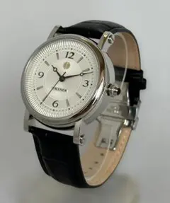 菊紋入り「皇居アイテム」に長蛇の列　開運効果期待：PRINCE腕時計「皇室時計」 菊紋入り「皇居アイテム」に長蛇の列 開運効果期待：PRINCE腕時計