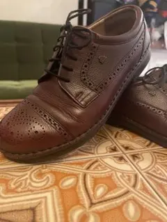 定価4.5万程。Finn Comfort レザー メダリオン仕様。履き心地最高のサムネイル