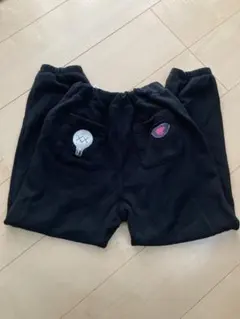 UNIQLOカウズ黒 スカル ハート刺繍 スウェットパンツ