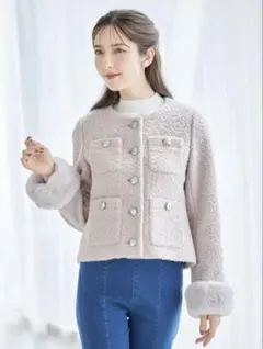 tocco closet 取り外し可能な袖口ファー付きブークレジャコット