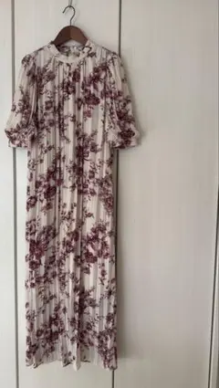 【レア品】【SNIDEL】ロングワンピース 花柄　プリーツ