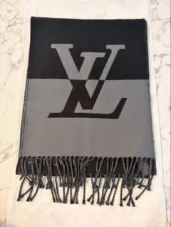 Louis Vuitton マフラー バイカラー ロゴのサムネイル