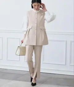 M dubai 様UNITED ARROWSパッチワークベストフラワーレースジレ - メルカリ