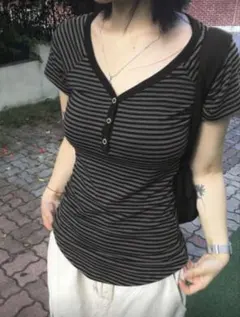 SHEIN Vネック Tシャツ カットソー y2k ストライプ