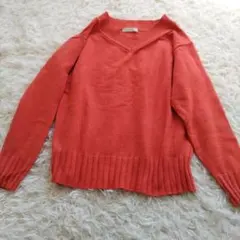 ベルメゾン　ナウクローゼット　Vネックリブニットセーター　赤　Мサイズ