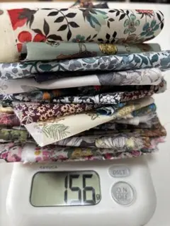 リバティ縦長ハギレセット156グラム