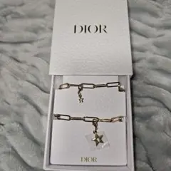 Dior ノベルティー星型チャーム