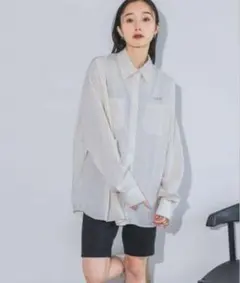 ジーナシス ショルダー タック ロゴ シシュウ レギュラー シャツ 長袖