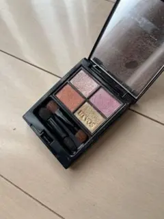 エトヴォス　ミネラルクラッシィシャドー イノセントブルーム