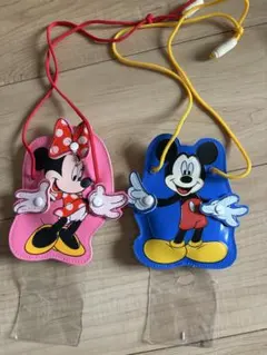 ディズニーランドコインケースパスポートケースミッキーマウスとミニー2個パスケース