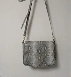 ショルダーバッグ パイソン柄