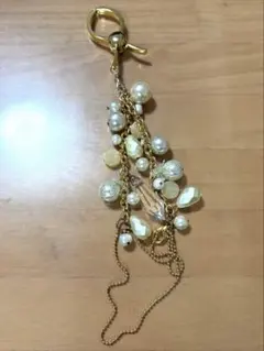 Item thumbnail for item eb3f1d17-7115-4cd7-bdc7-0b693a424141