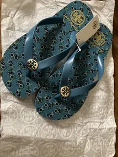新品未使用　TORY BURCH ビーチサンダル ブルー フローラル柄のサムネイル