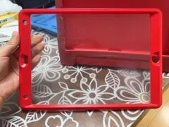 iPad用スタンド付き赤いケース