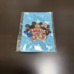 ミッキーマウス ピンバッジとキーホルダーセット