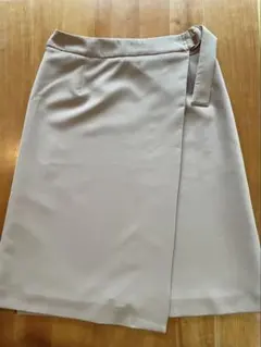 ベージュ ラップスタイルスカート　INED