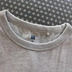 UNIQLO グレー Tシャツ 150サイズ