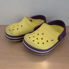 【crocs 】イエロー/パープル ベビーサンダル12〜13cm