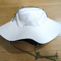 adidas バケットハット OSFL ホワイト/オリーブ　フリーサイズ