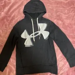 r*y様 アンダーアーマー　パーカー　黒