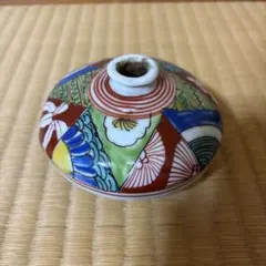 伊万里　色絵　油壷　花卉文　赤絵　一輪挿し　ギザギザ