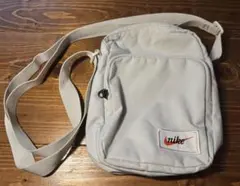 Nike ショルダーバッグ ホワイト 小型