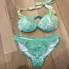 ビキニ 水着のサムネイル