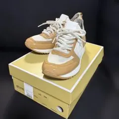 【美品】MICHAEL KORS スニーカー US 7のサムネイル