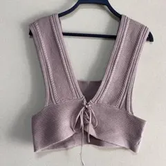 GU ピンクベージュ ニットビスチェ Vネック