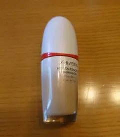 SHISEIDO エッセンス　スキングロウ　ファンデーション 320