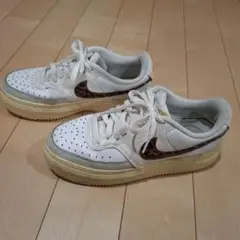 ナイキ　コートビジョンアルタ 25.5㎝ ホワイト/ヒョウ柄　厚底